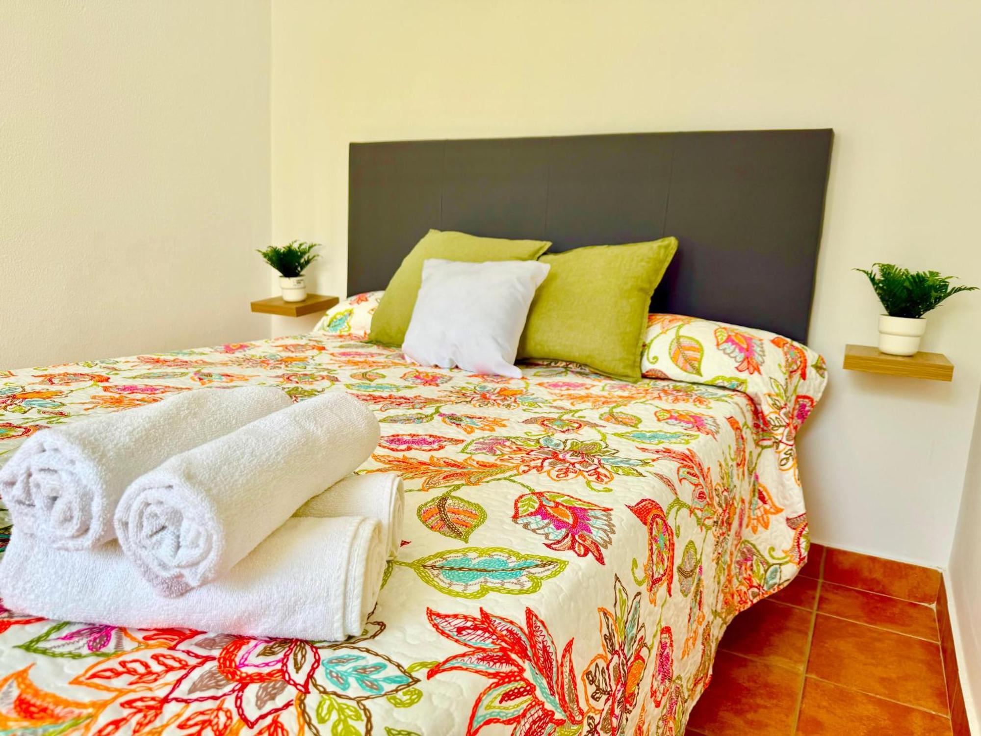 Centro Apartamento 2-C อูเอลบา ภายนอก รูปภาพ